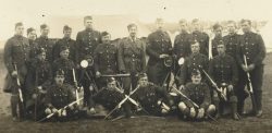 35e
Lt Lawson and Signal section. Salisbury Plain West Down Camp South 16 Oct-17
Dec 1914 What does 35 e mean?
