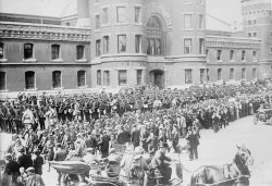 48th and 10th Grenadiers leave The Armoury,
University Street, Toronto for Petawawa summer camp 1914.