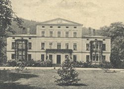 Postcard of the baroness’ home Schloss Ehreshoven, Bn HQ
Engelskirchen Germany 1919.