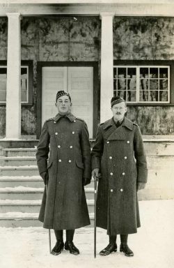 Lt Geoffrey Heighington and an unidentified Officer both
of the 48th Highlanders. Kapuskasing detention centre Dec 1915. 48th Highlanders provided
personnel as part of the guard detail.