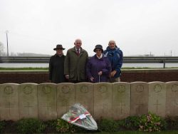 Relatives from England of 15th Battalion
Private John Owens KIA at Vimy in 1917 lay a wreath at his grave in Nine Elms
Cemetery. 11 November 2019.