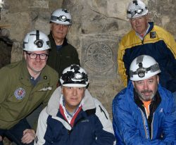15th Battalion CEF Memorial Project Team
members in Maison Blanche in front of Private McKee’s carving 20
September 2018. Clockwise from left: Ian MacDonald, BGen Greg Young, Capt Vic Goldman, Sgt
Guy Bowie and Cpl Peter Sieniewez.